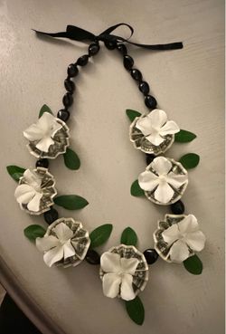 Hawaiian lei
