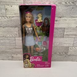 Barbie Collectible  ‘2018 Barbie Puppy & Bunny with Accessory Play Set Mattel • Made in China
