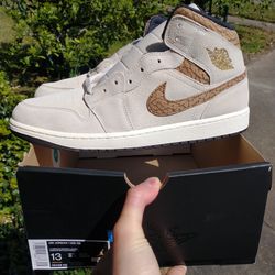 New Air Jordan 1 Mid SE Men Size 13