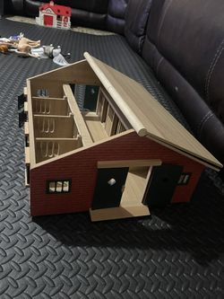Wooden Horse Stable Toy