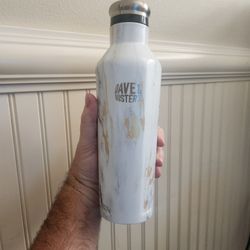 Dave and Buster Brand NEW Water Bottle