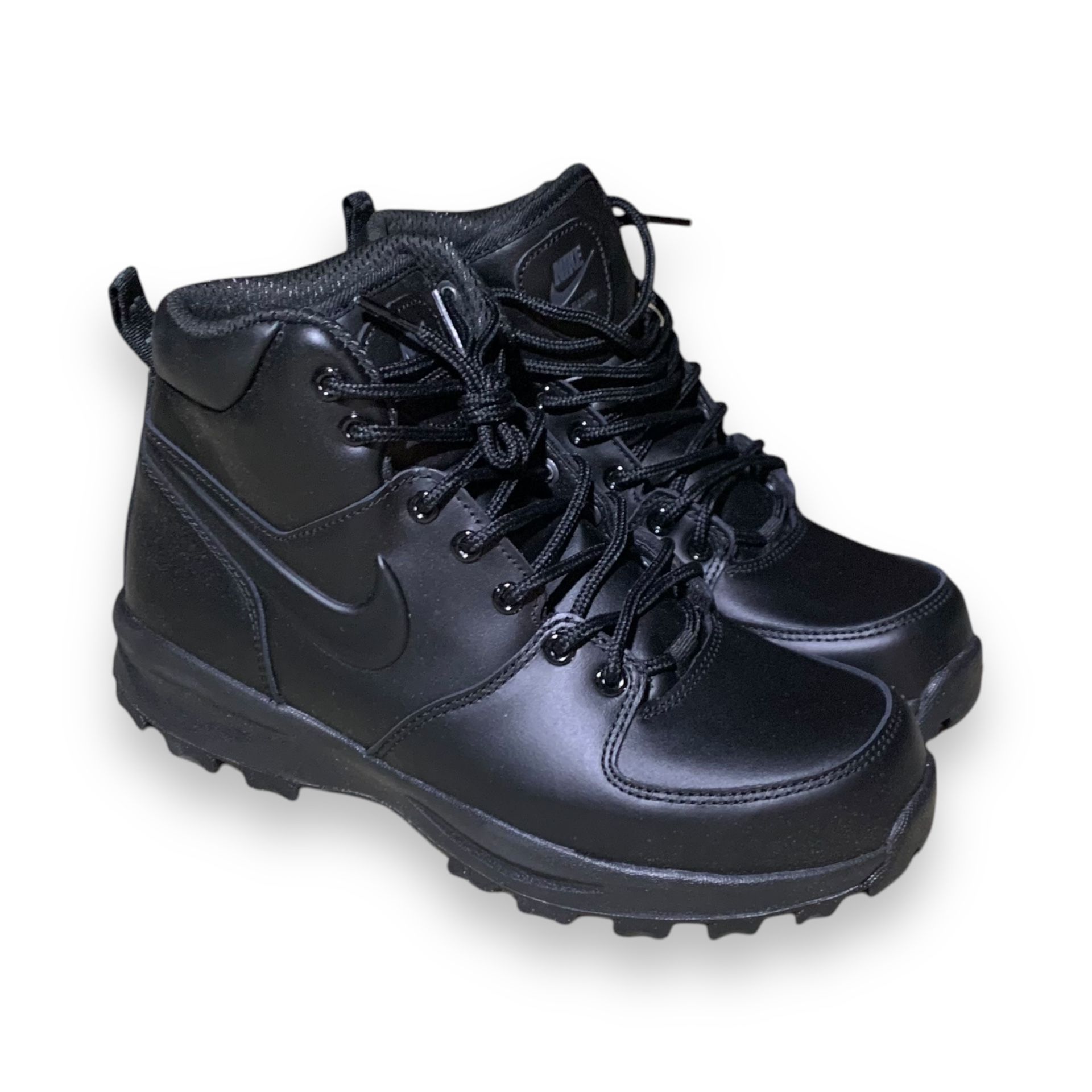NEW Nike Manoa 454350-003 Triple Black Leather Mid Top Hiking Boots Men’s Sz 7.5