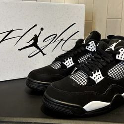 Air Jordan 4 White Thunder