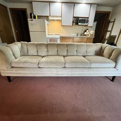 tufted 4 cushion sofa