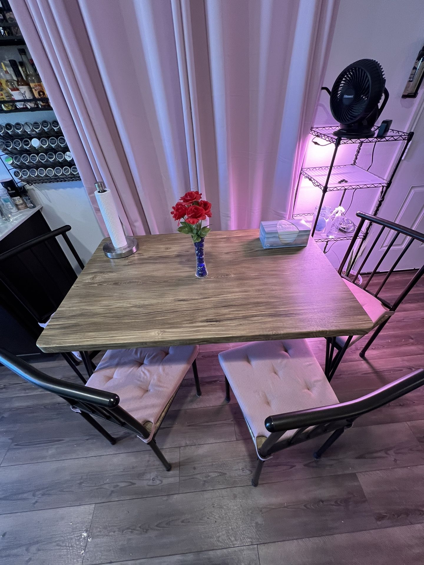 Kitchen Table And Four Chairs With Cushion