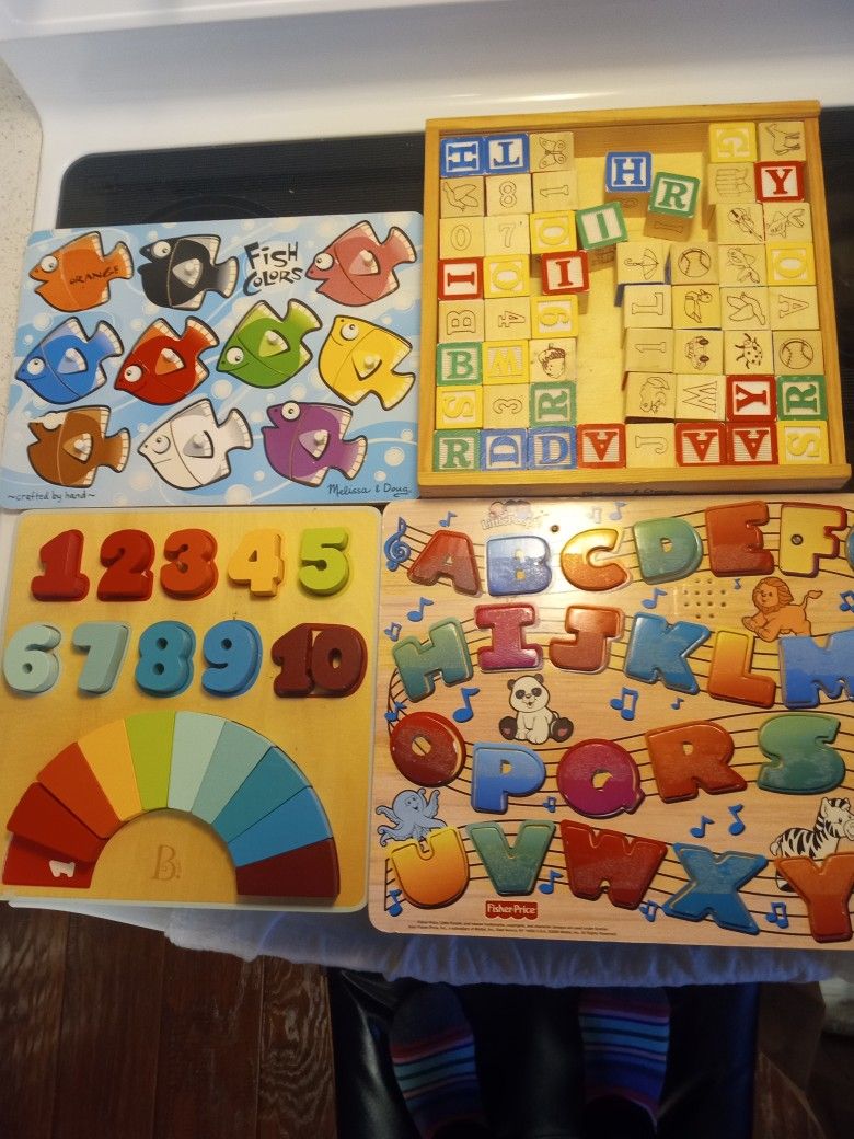 Wooden Blocks/Puzzles