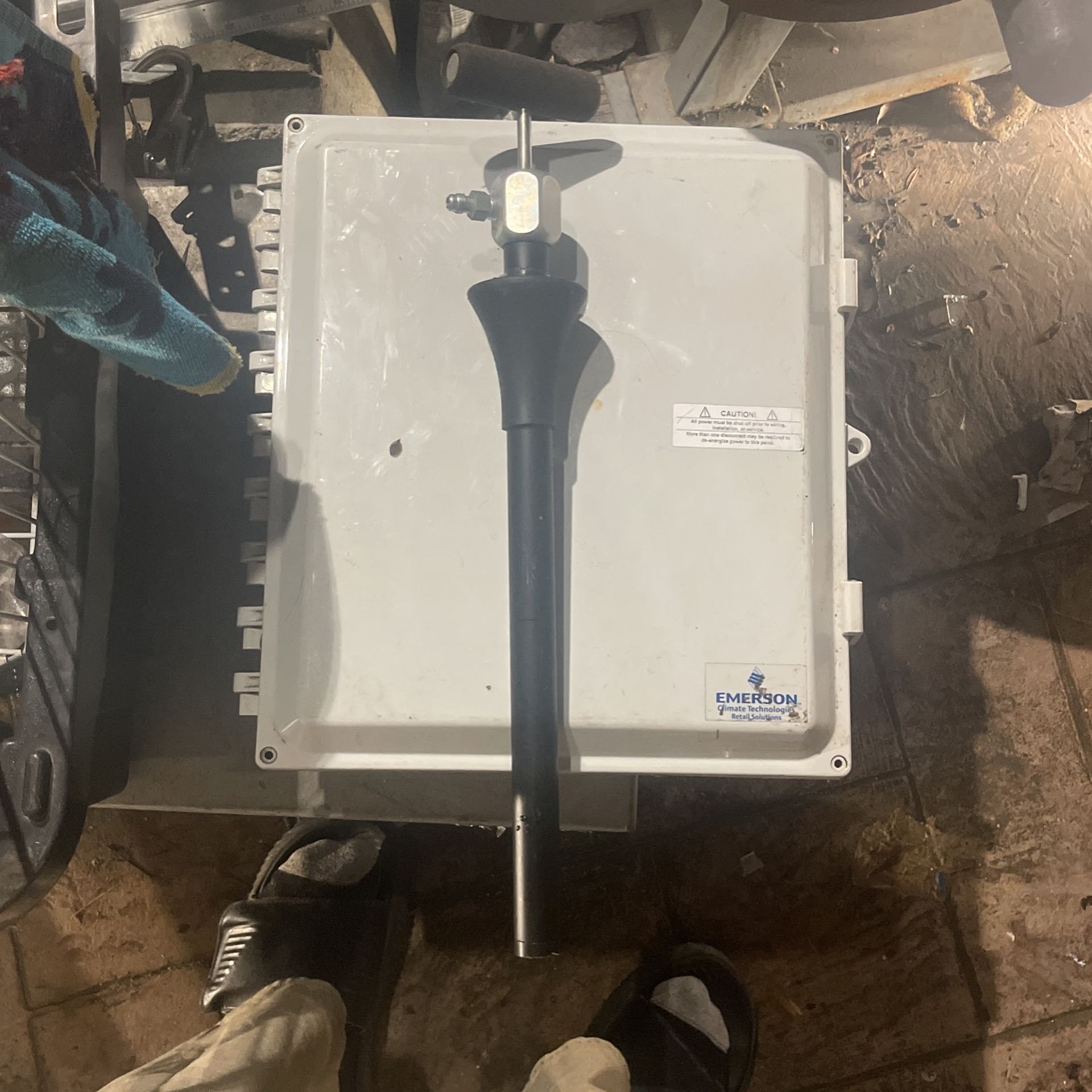 Used Yellow Jacket 77940 Oil Pump $50