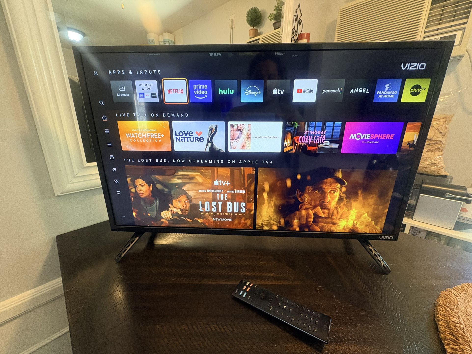 Vizio 32” Smart Tv