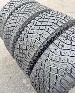 315/70/17 Goodyear vendo un set de llantas usadas excelente condiciones de vida las 4 ✅🤩I am selling a set of used tires, all 4 in excellent living c