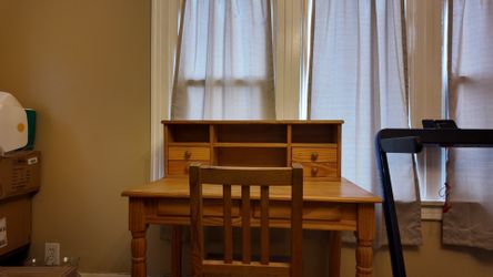 Solid Wood Student Desk w/ Chair & Removable Hutch – Good Condition