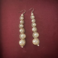 New Beautiful Pearl Dangle Earrings 