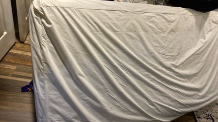 white cover Use mattress in white cover
