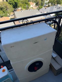 Car wash water tank