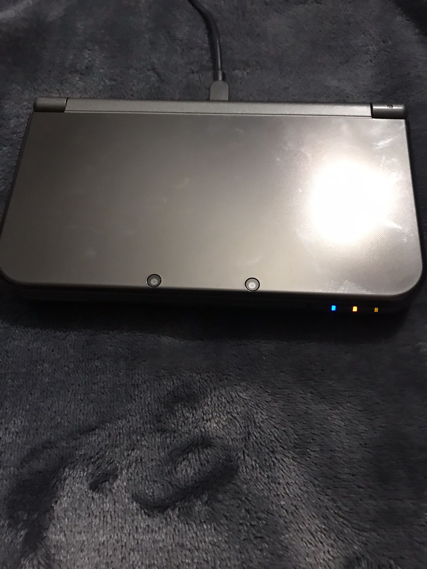 New Nintendo 3Ds XL with game