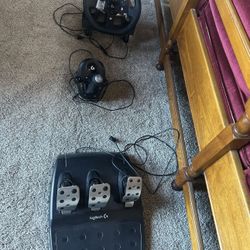 Logitech G920 Racing Wheel, Shifter, And Pedals