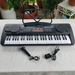 Electronic Keyboard With Microphone 