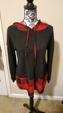 Perfectly Priscilla Black And Red Plaid Hoodie Size Small 