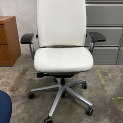 Steelcase Amia Ergonomic Office Chair 