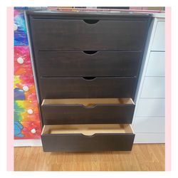 Dresser/ Five drawers dresser