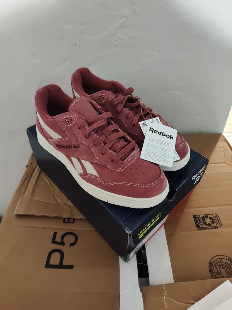 Brand New Reebok's For Sale Size 7-9 1/2