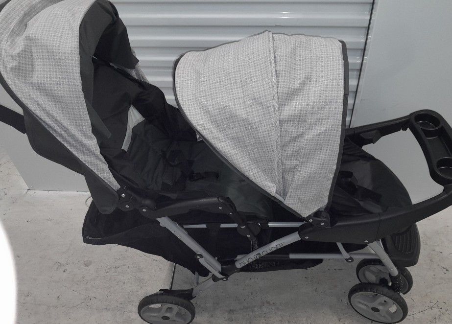 Graco 2 Seat Stroller Like New