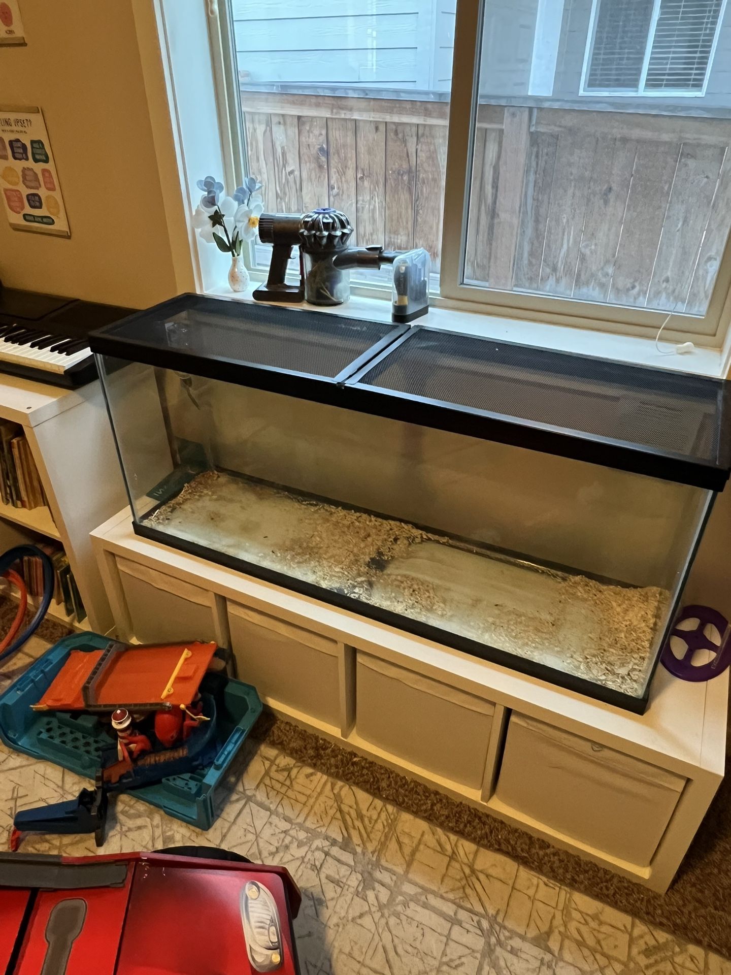 Large Fish / Hamster Tank