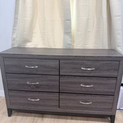Dresser & Nightstand 