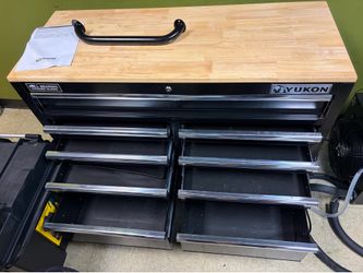 Husky Lockable tool chest