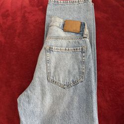 Size  0.  Pantalon Seminuevo. Para Muchachita Delgada. 10$