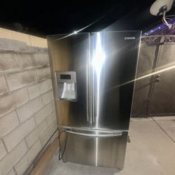Samsung Fridge  Needs Condenser 