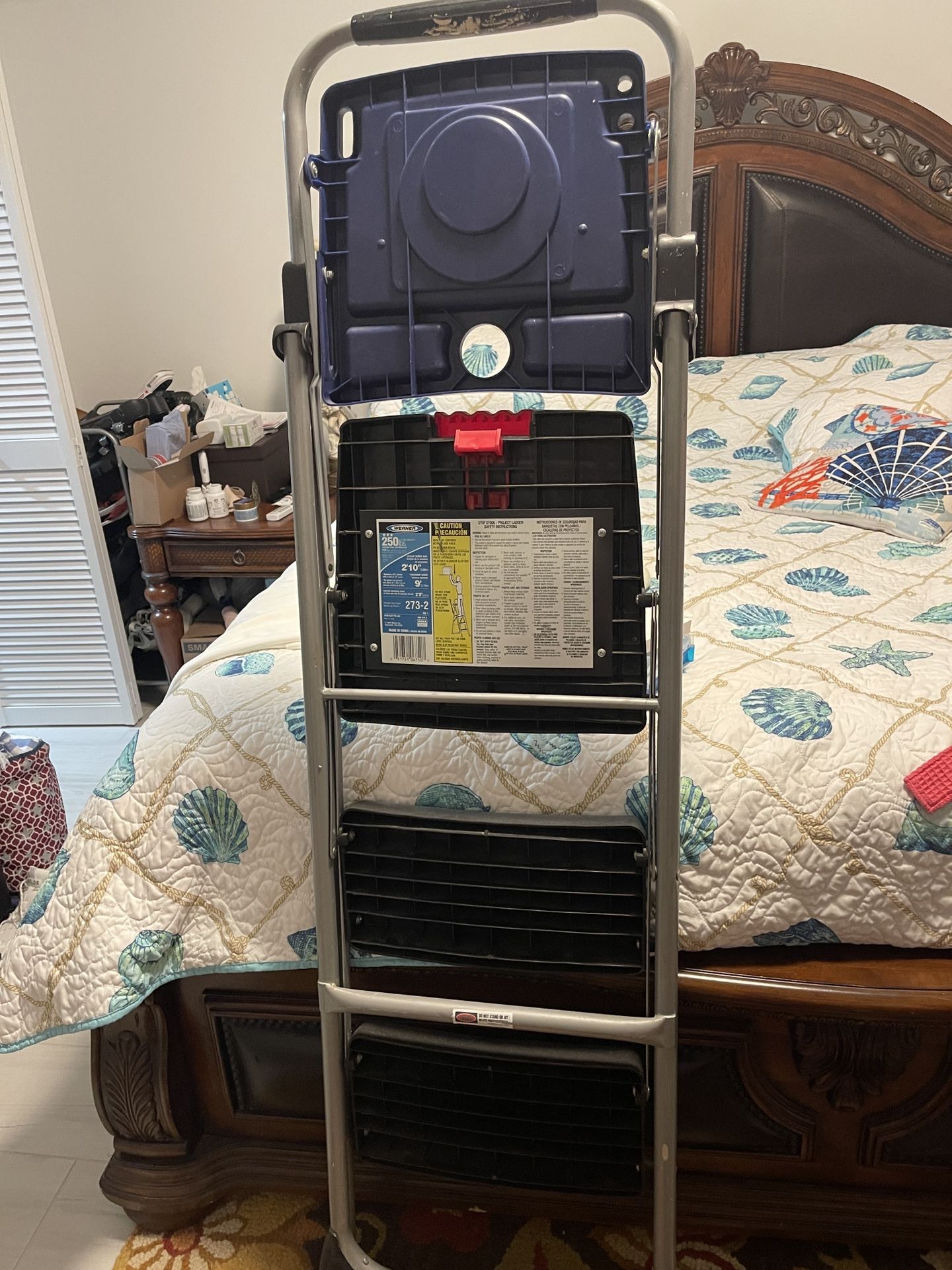 3 Step Step Leader With Tray 300 Lb Capacity