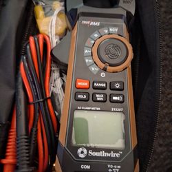 Southwire 21530T AC Clamp Meter 400AC CAT III 600V True RMS