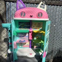 Gaby dollhouse