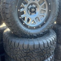 WHEELS PRO COMP 18” NEW