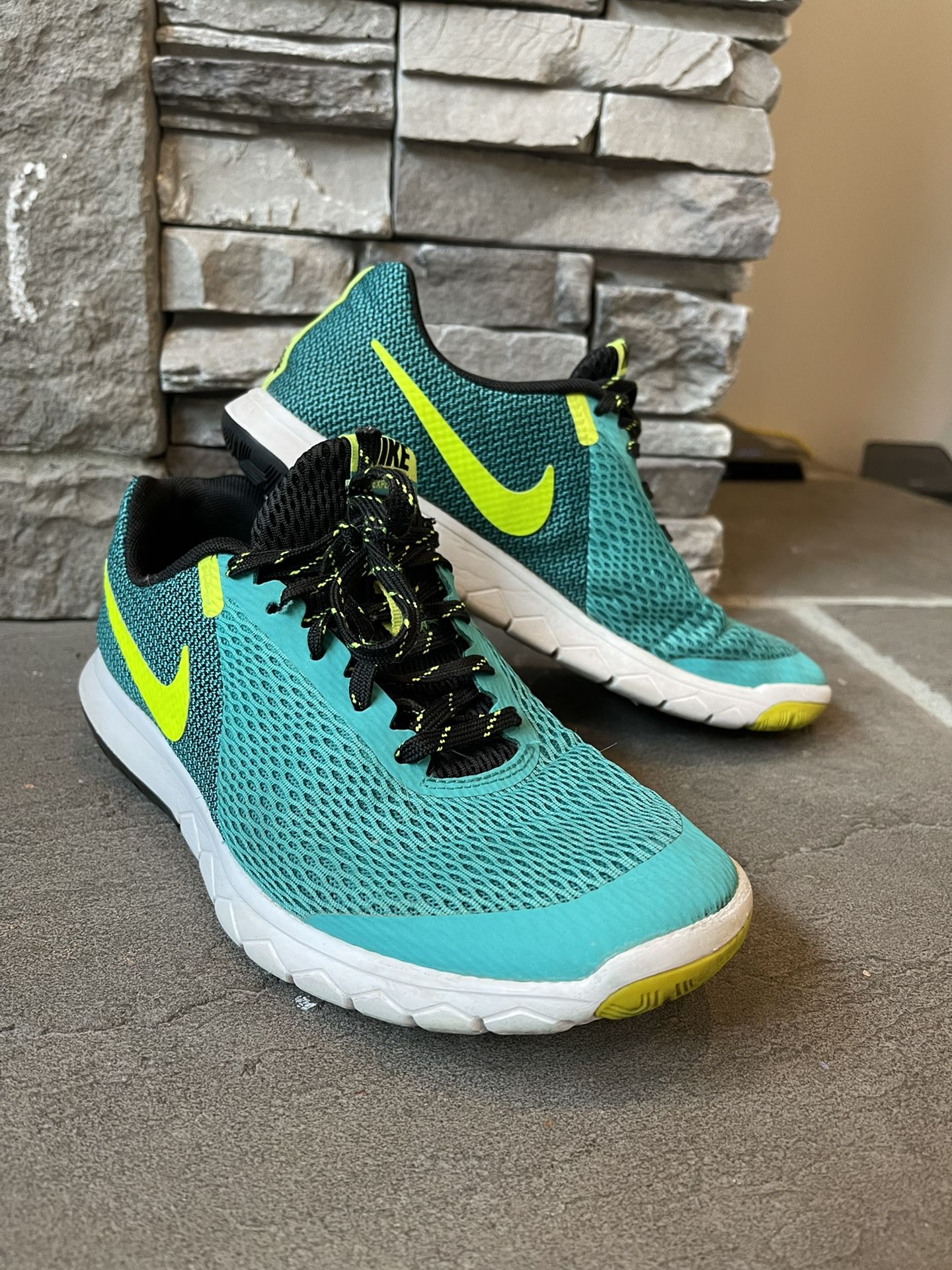 variable Impresionismo Para llevar Nike Flex Experience RN 5 Running Shoes Womens Size 8.5 for Sale in Lake  Stevens, WA - OfferUp