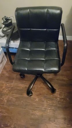 Small Leather Chair In Excellent Condition $19 Firm Price