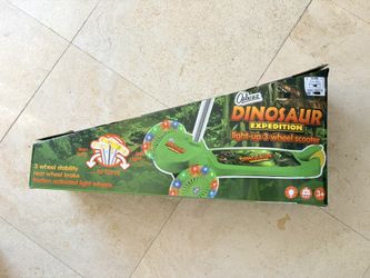 Brand New Ozbozz Dinosaur Scooter with 2 Light Up Wheels