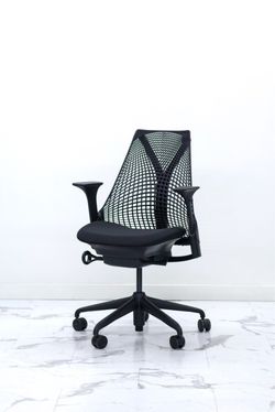 BRAND NEW Herman Miller Sayl Office Chair – All Black