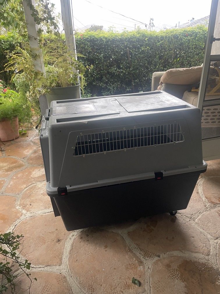 Ferplast Atlas 70 Professional Pet Carrier