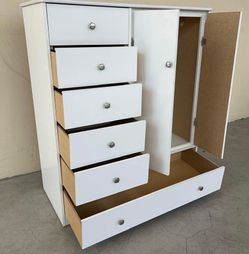 Large Pacoima white color
