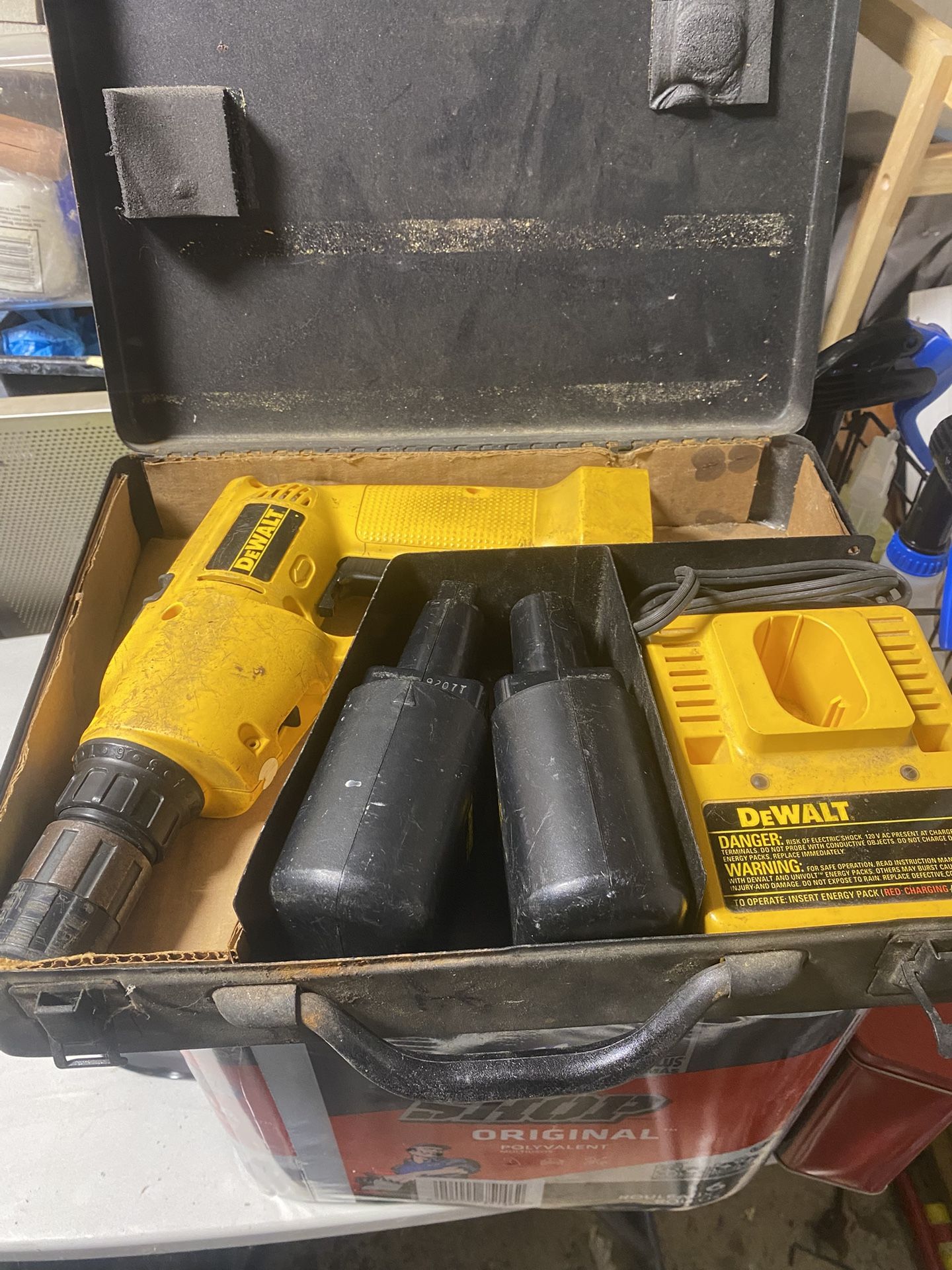 Drill (battery does not charge well)-8$