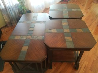 Coffee table with wheels and 2 stand tables