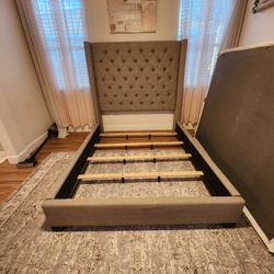 Queen Low Profile Bed Frame Great Condition 