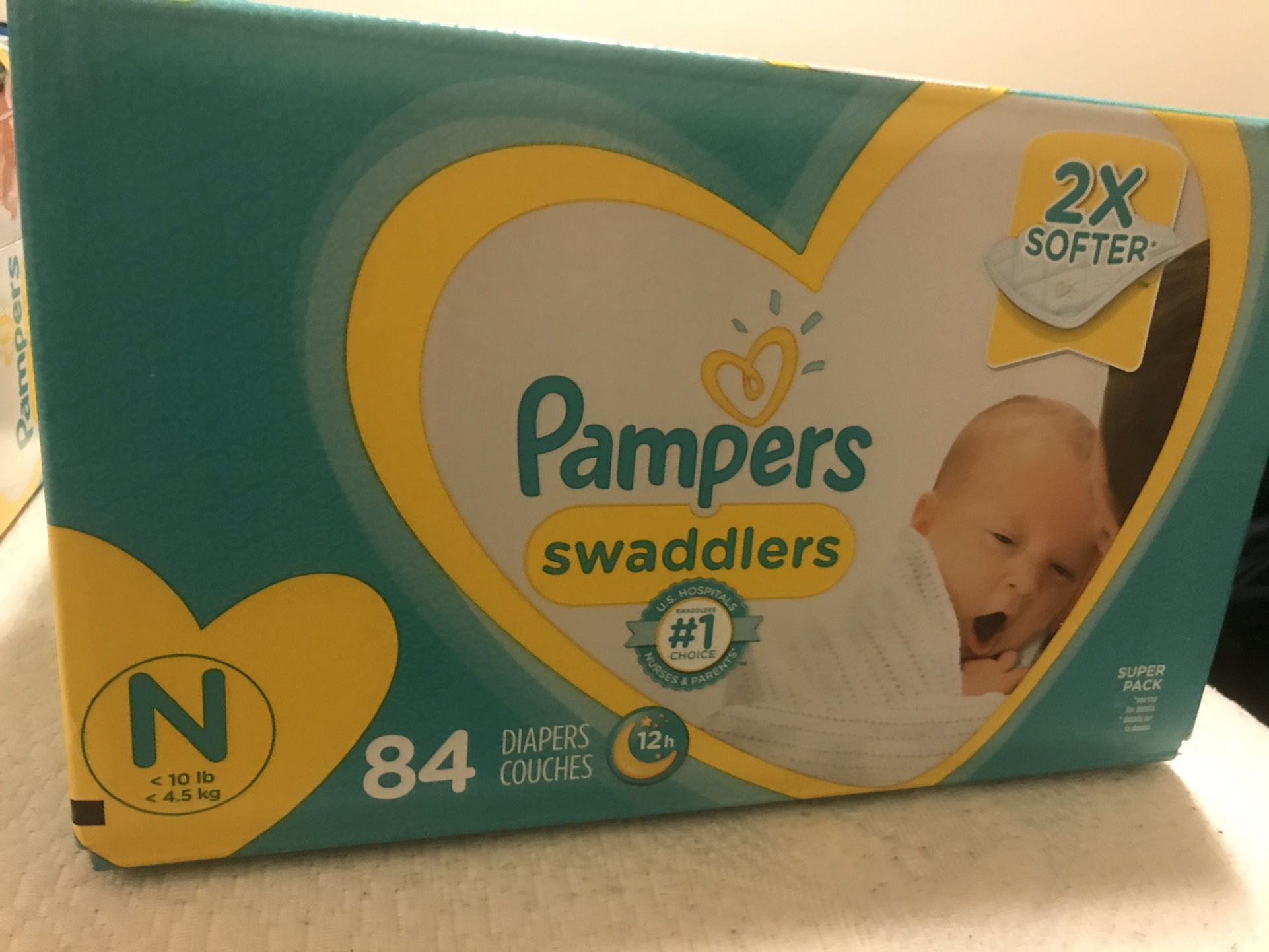 Newborn diapers (Pampers)