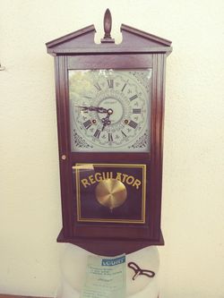 Vintage regulator wall clock mint condition