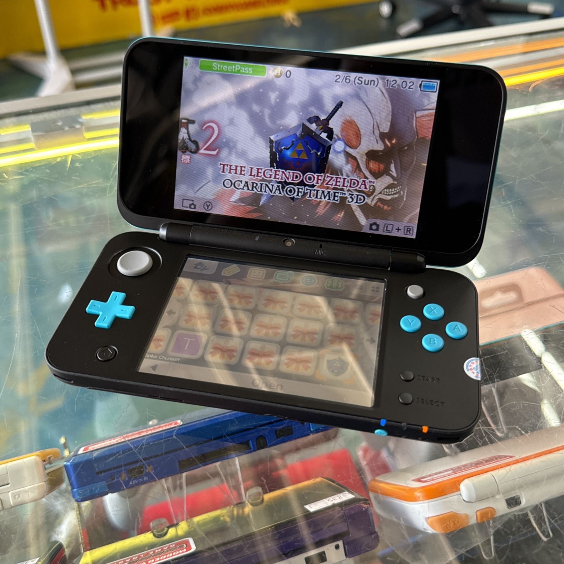 Modded Nintendo 2DS XL - 100% Mint Condition *TRADE IN YOUR OLD PHONE OR GAMES FOR CREDIT*