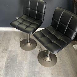 chairs 