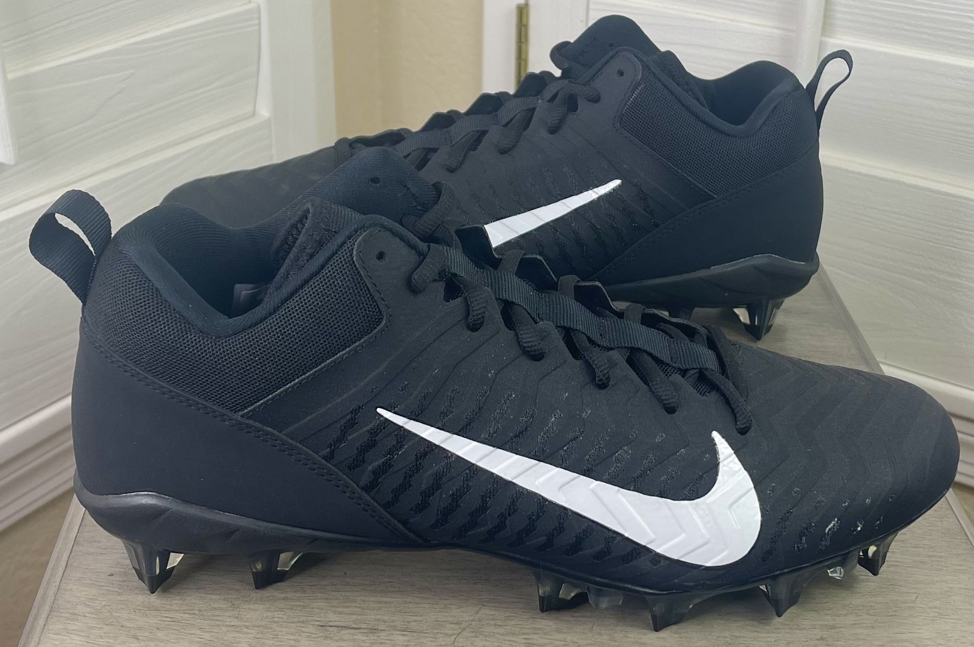 Nike Alpha Menace Pro Low Black Football Cleats CV6477 001 Men's