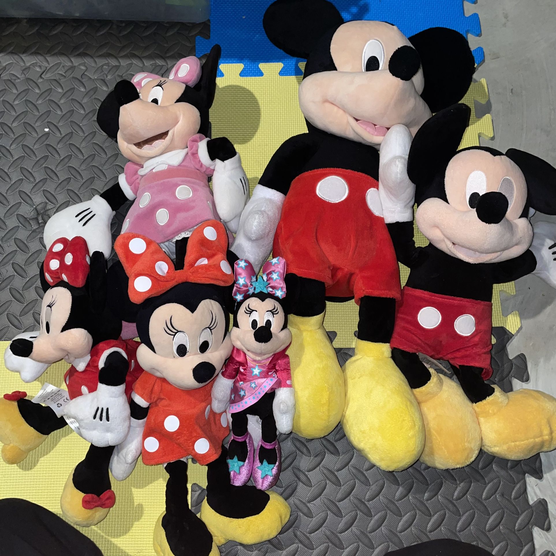 Disney Mickey And Minnie Mouse Stuffed Plush Animals