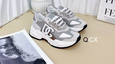 Bueno zapatos nuevos asu gusta